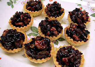 ナッツとドライフルーツのタルトレット