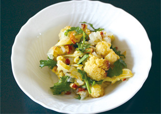 カリフラワーのガーリックサラダ