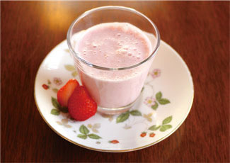 イチゴのヨーグルトセーキ